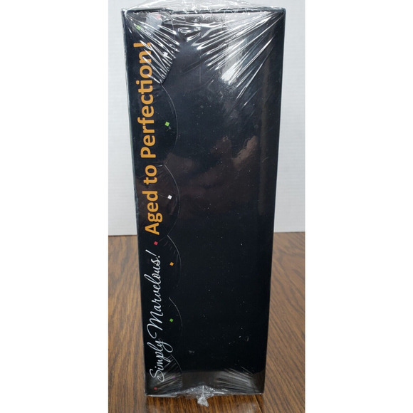 Small Cake Party Kit by Creative Converting With Confetti and Candles - Picture 3 of 6